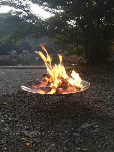 これが本当の焚火、Colemanのファイアーディスクが最高に楽しい