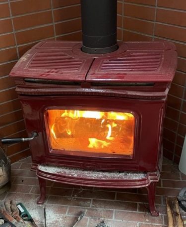 ログハウスと薪ストーブを求めて